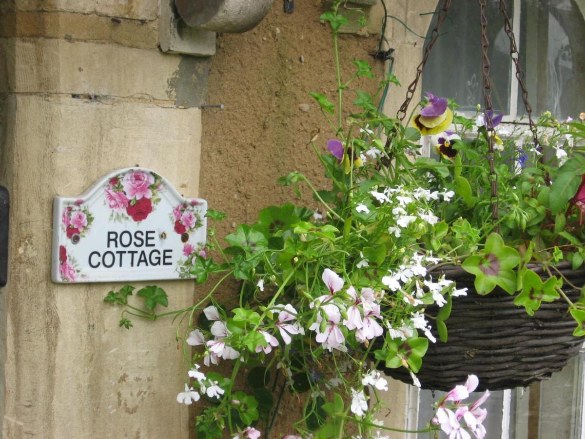 Rose Cottage Shipton Moyne Kültér fotó